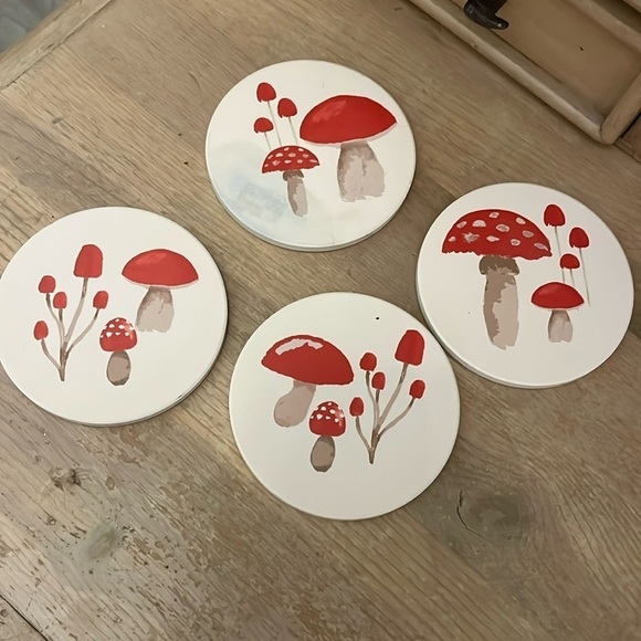 Mushroom Coaster Set of 4 Prima Design Stone Cork Backing - Picture 1 of 7